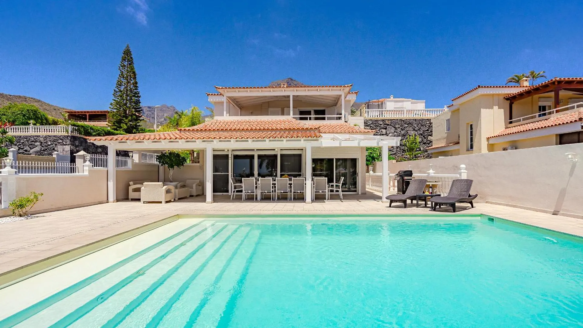 Villa Sabina - 6 Bedroom House Costa Adeje
